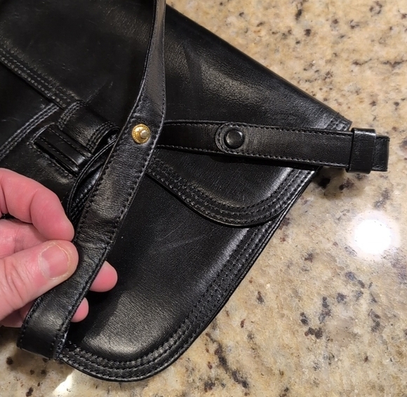 Yves Saint Laurent Elegant Leather Bag Vintage Authentic - Picture 6 of 6